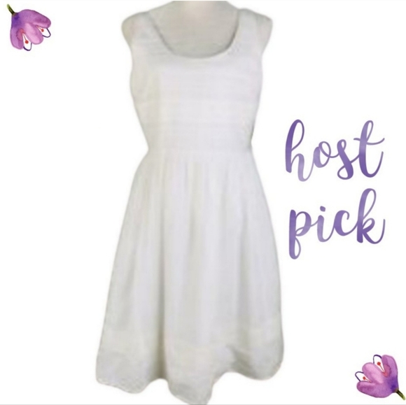 🌿🎉HP🎉 Old Navy White Eyelet Sleeveless Smocked Dress [MM]🌿 - Picture 8 of 8